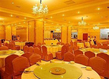 Nanchang Huayu New World Hotel Exterior foto